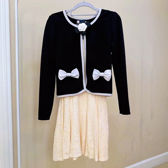 Black Long Sleeve Bow Embellished Crop Coat - Picture 2 of 5